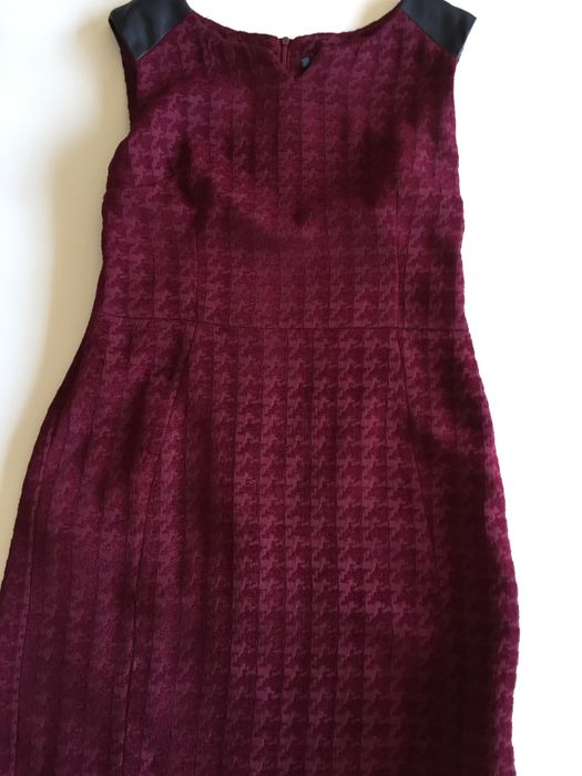 Vestido de senhora cor bordeaux