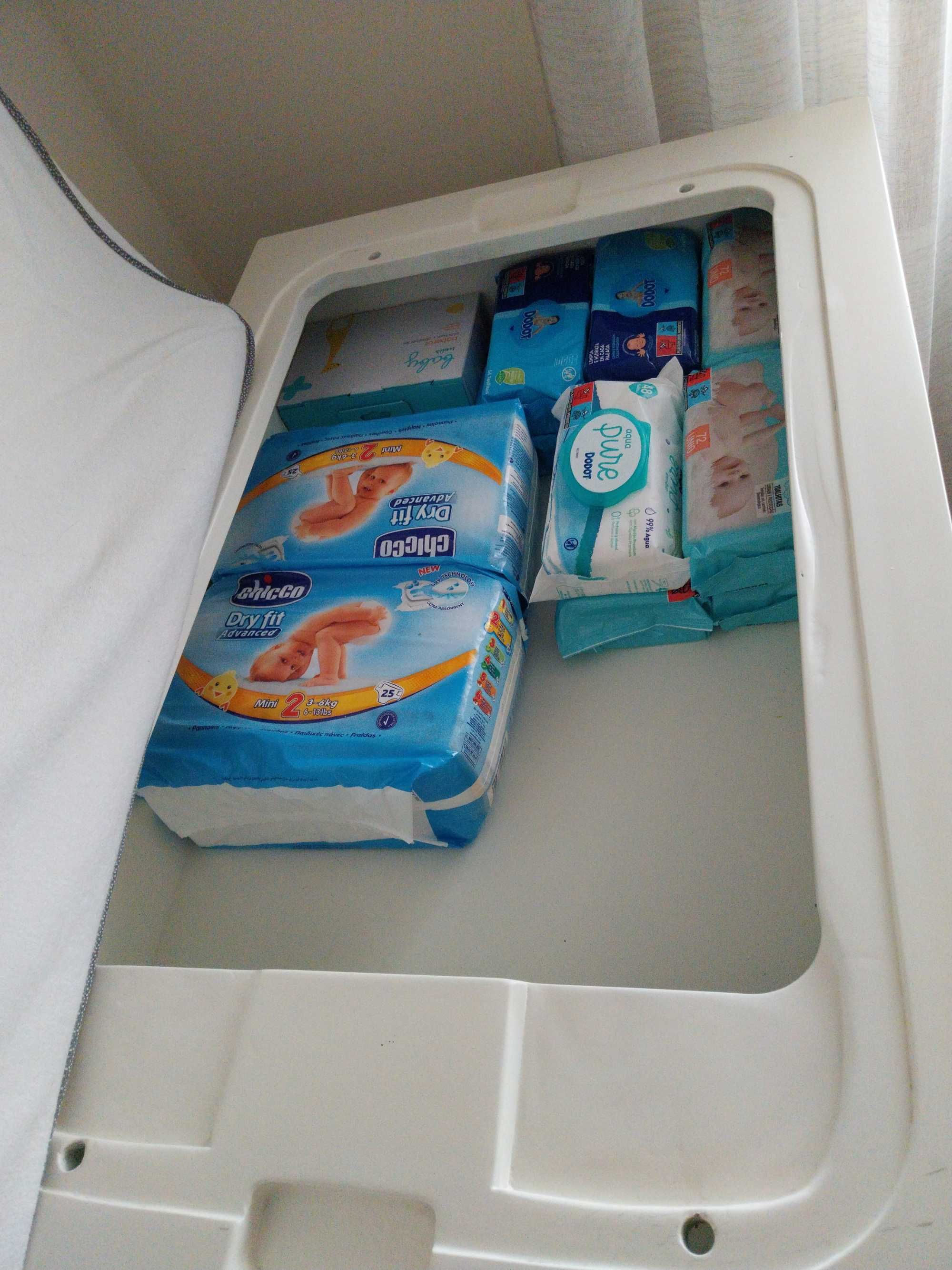 Movel de bebé sem trocador