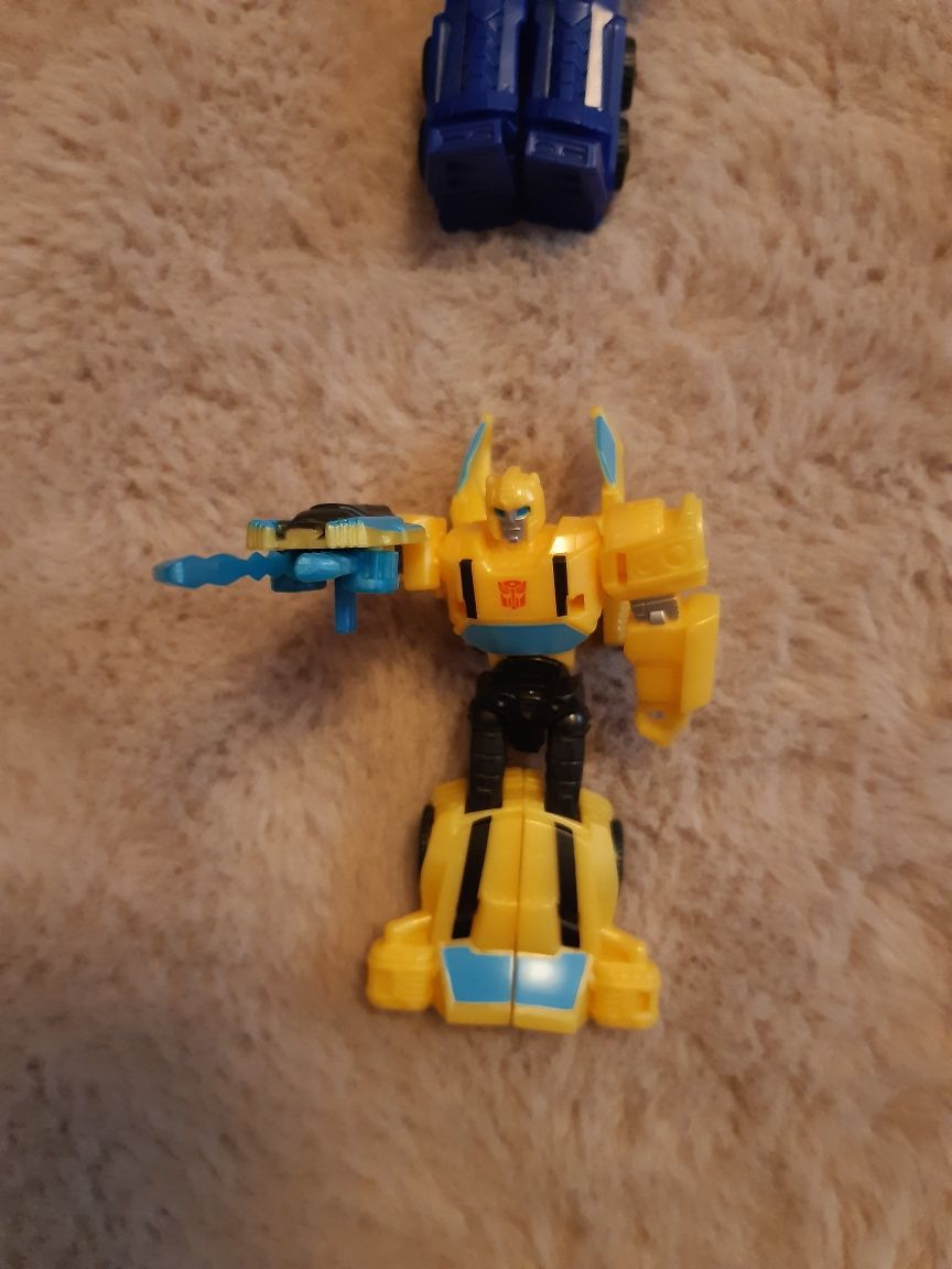 Zestaw figurek Transformers, robot Bumblebee i Optimus  plus gratis