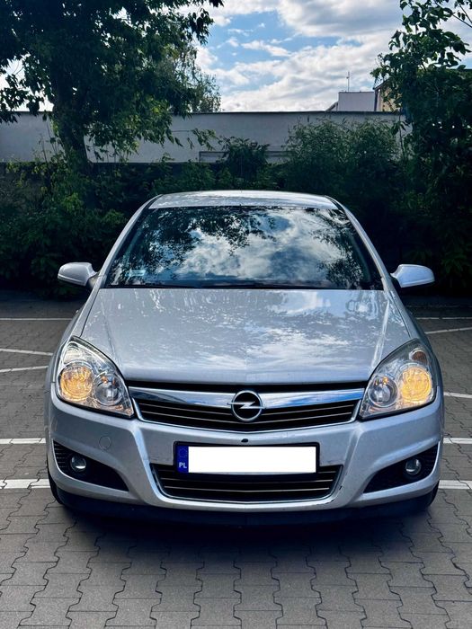 Opel Astra H 1,6 benzyna 2008