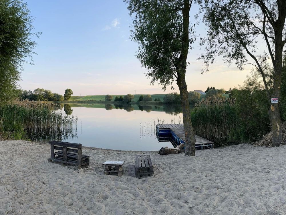 Siedlisko nocleg na wsi domek dom nad jeziorem wakacje urlop