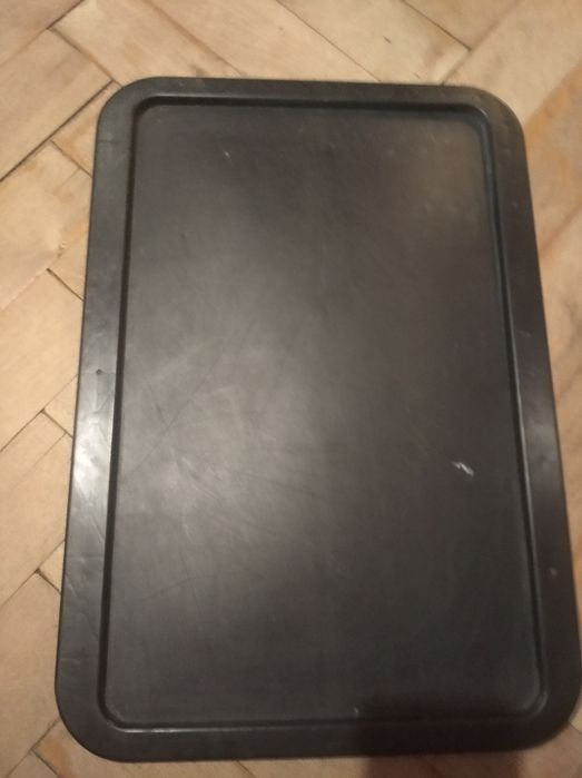 Магнитная доска, мольберт для рисования.