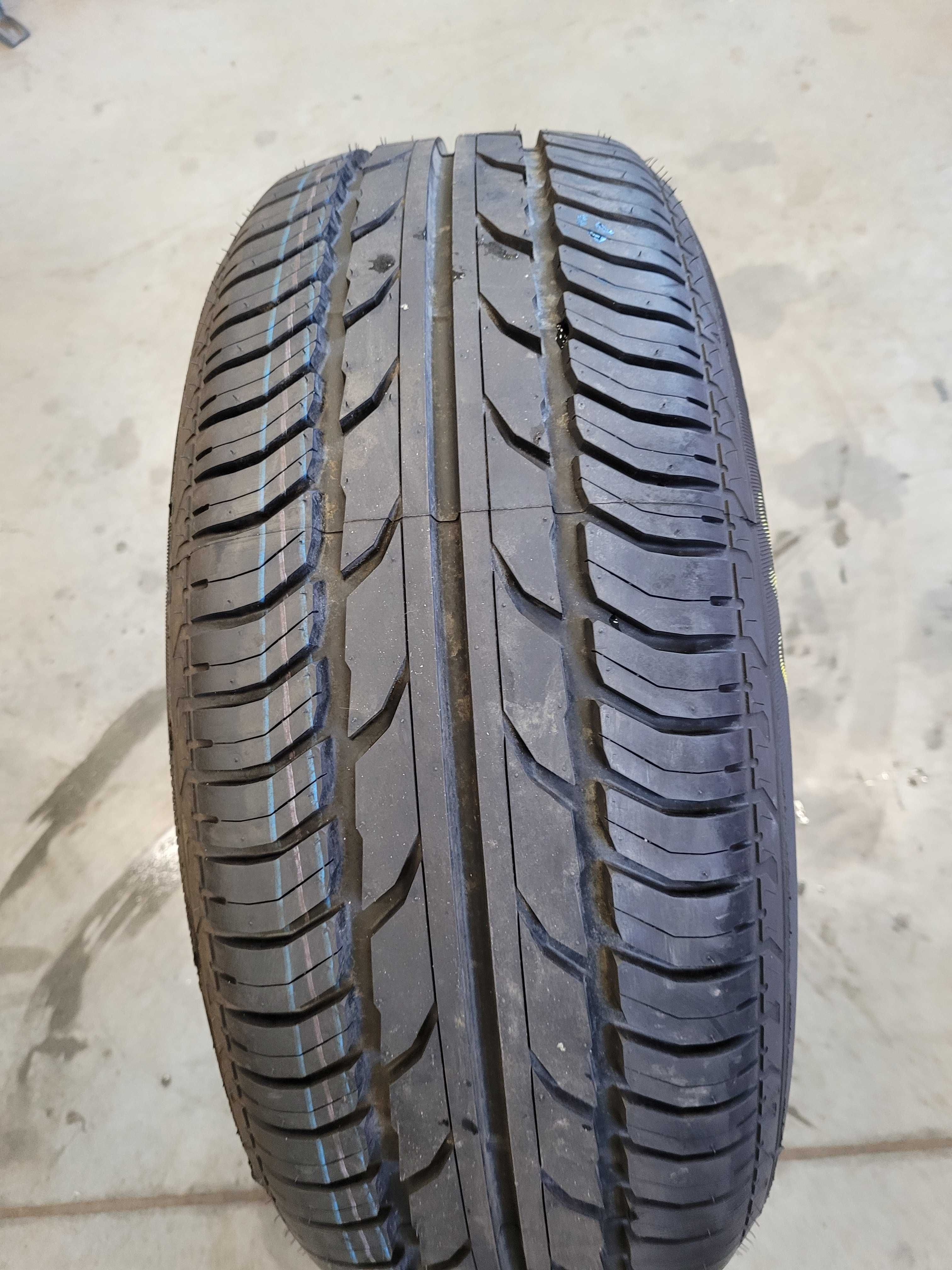 Opona fulda 225/60r 16