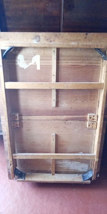 Стол для кухни обедов