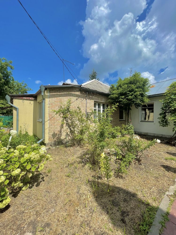 Продаж будинку м.Київ,вулиця Соснова.Метро Академмістечко.