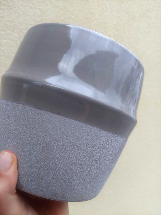 Vaso cinza e preto