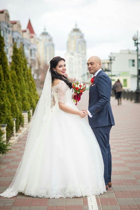 Дизайнерское шикарно свадебное платье размер S