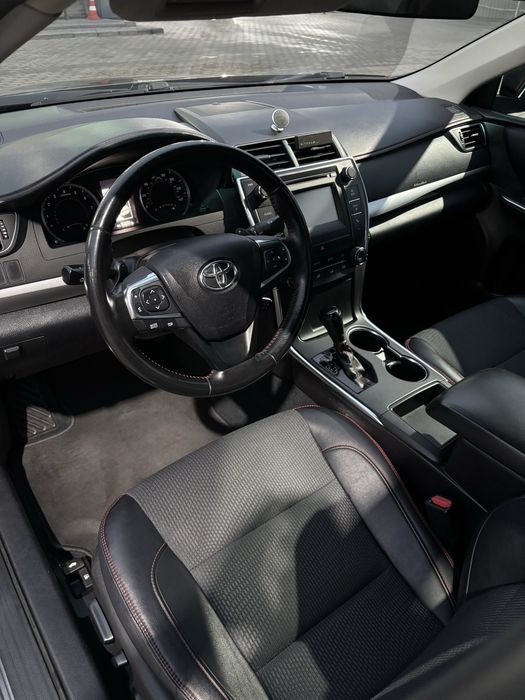 Оренда Toyota Camry 55 2016 року газ/бензин