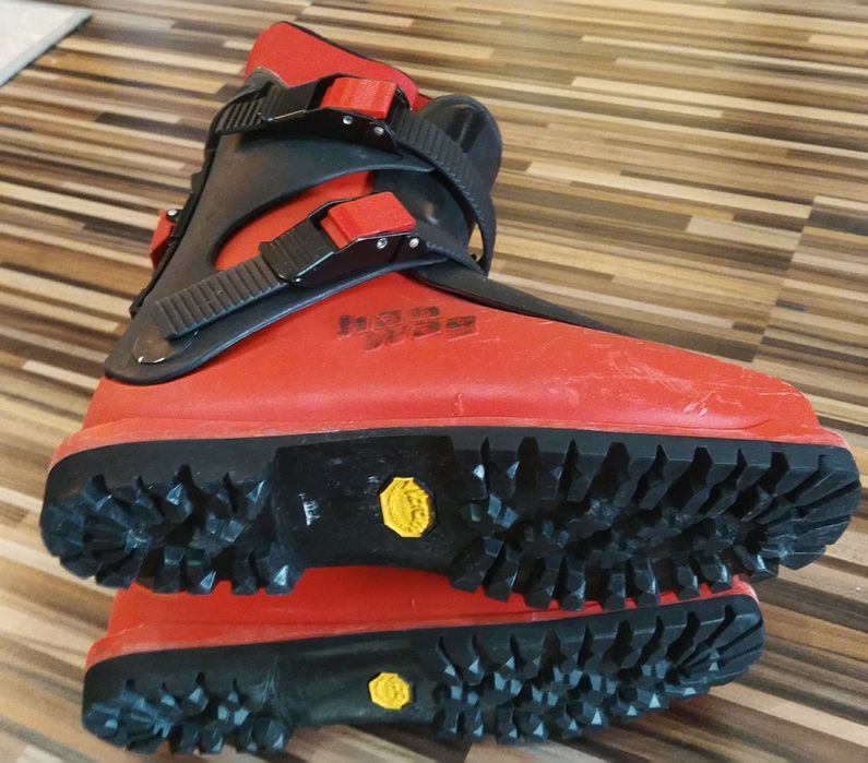 Лижні черевики (ботинки, чоботи)