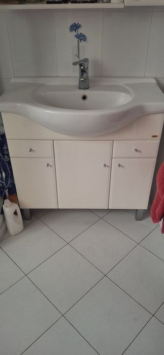 Sprzedam szafkę pod umywalkę