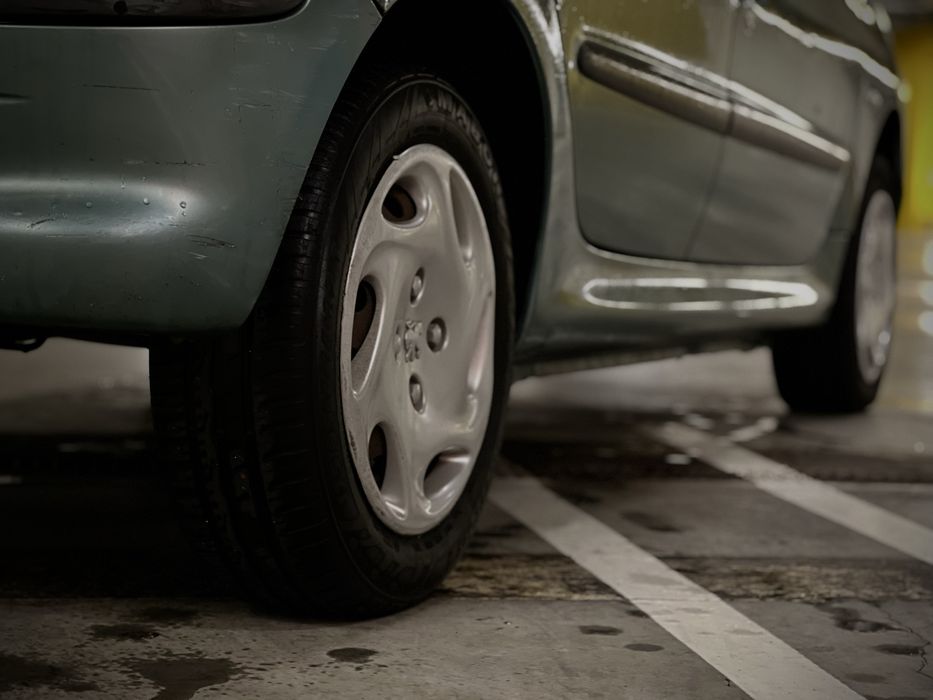 Peugeot 206 1.1 - 01