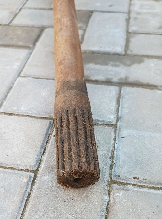 Продам піввісь заднього моста ЗІЛ-130