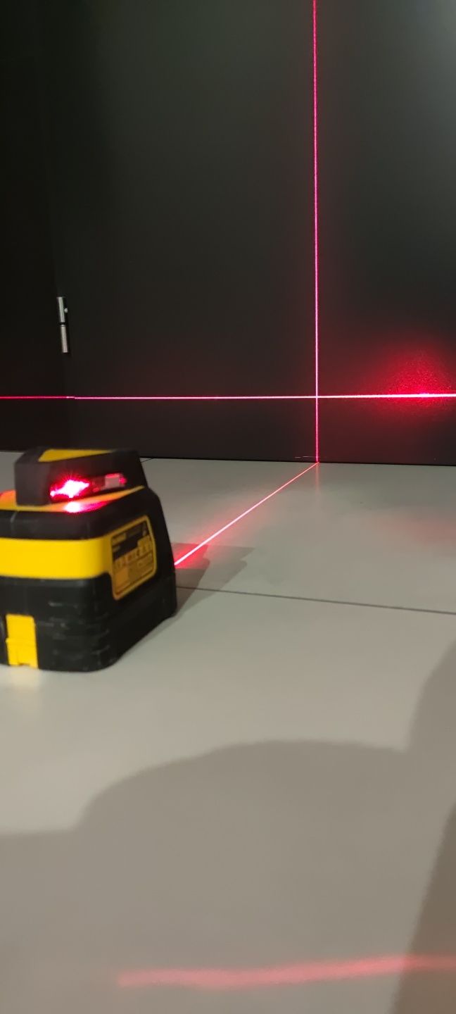 Laser liniowo krzyżowy 360° DeWalt DW0811