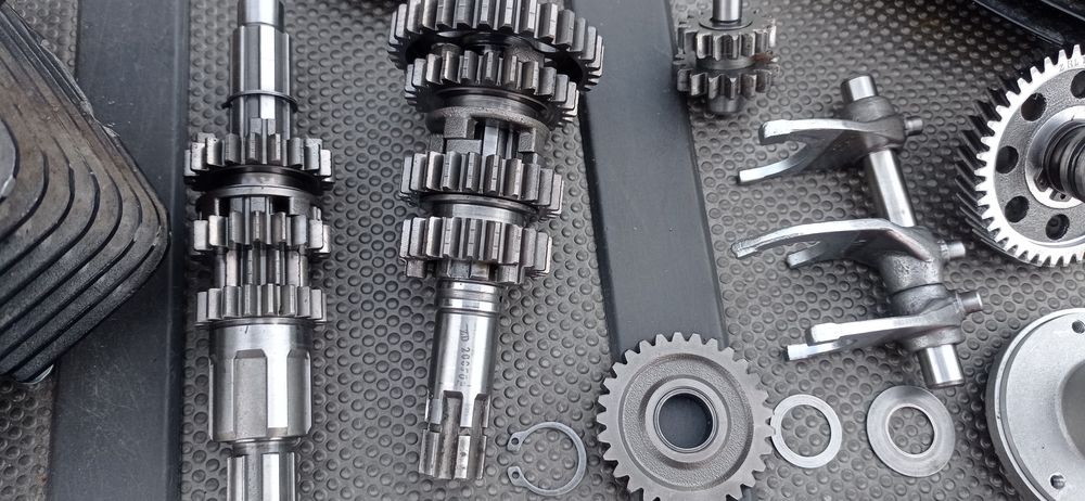 Двигун 163FML по запчастинах. Картер. Коробка передач. Стартер