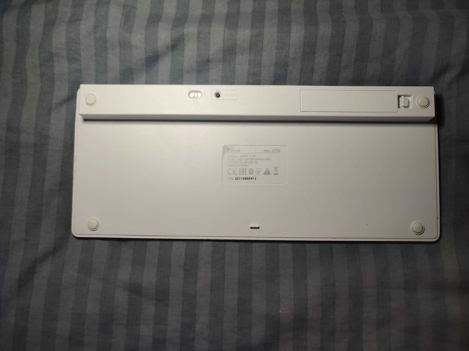 Trust NADO Bluetooth Wireless Keyboard, тиха (б/у, без дефектів)