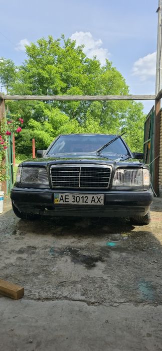 Mercedes Benz 300E