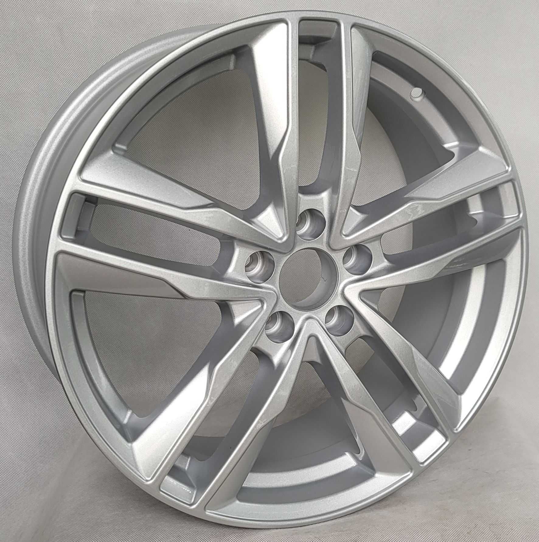 Felgi 18 Ford Mondeo 5 Focus 4 Kuga3 Edge S-Max Volvo V40 XC60 5x108