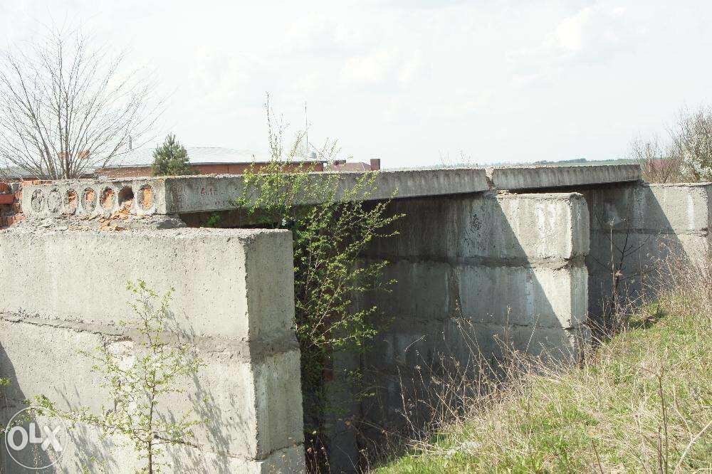 Земельна ділянка з фундаментом