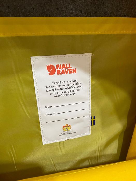 Mochila Fjällräven Kanken amarela nova