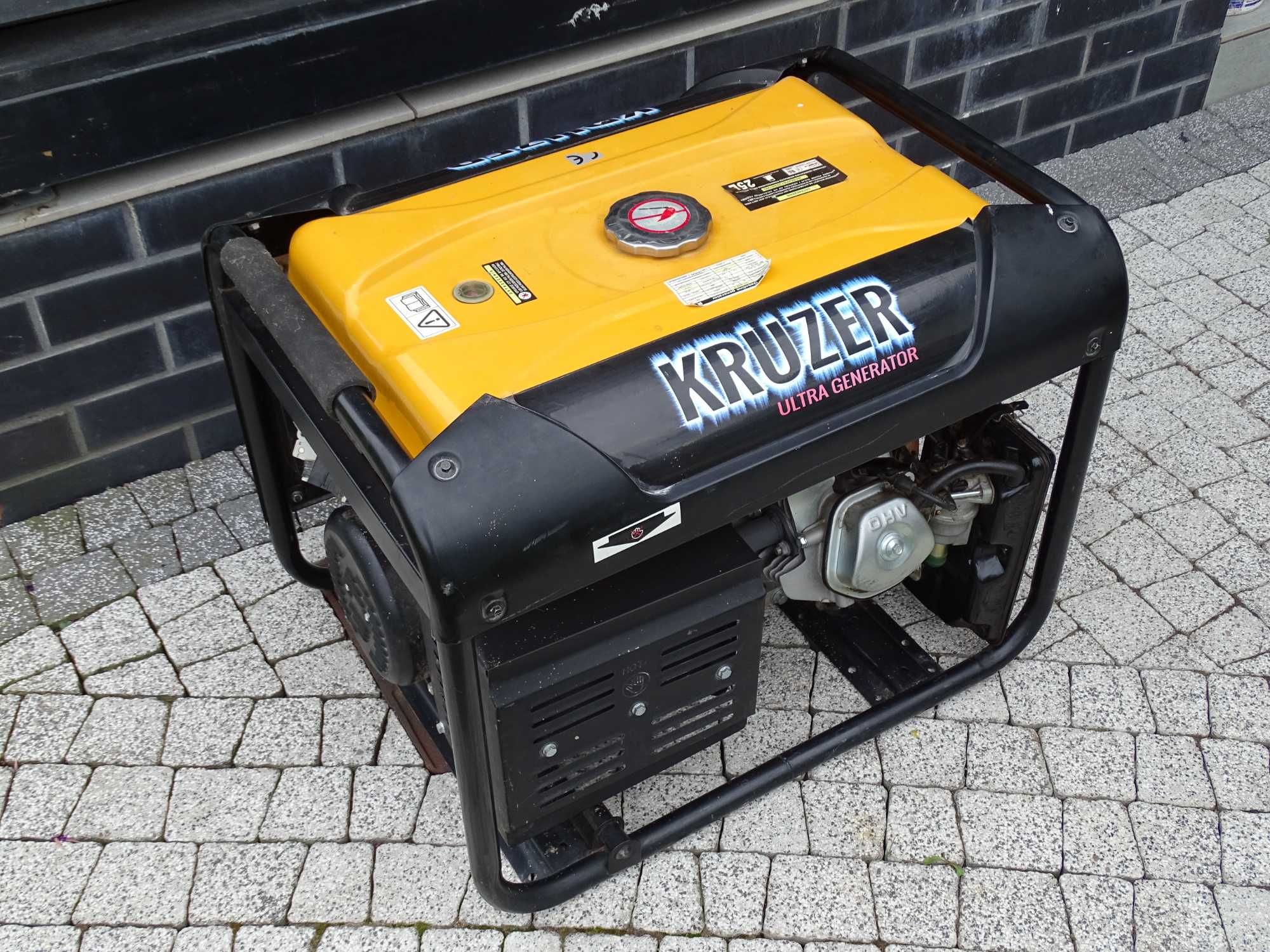 Agregat prądotwórczy 400/230 V* 7,5 KW* Stan bardzo dobry* faktura VAT