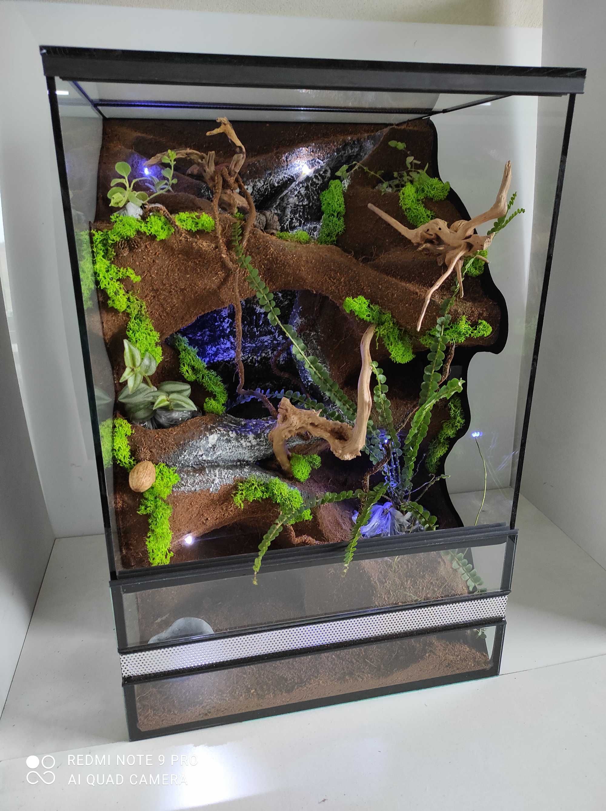 Terrarium tropikalne z wodospadem gekona orzęsionego, TW47FO AquaWaves