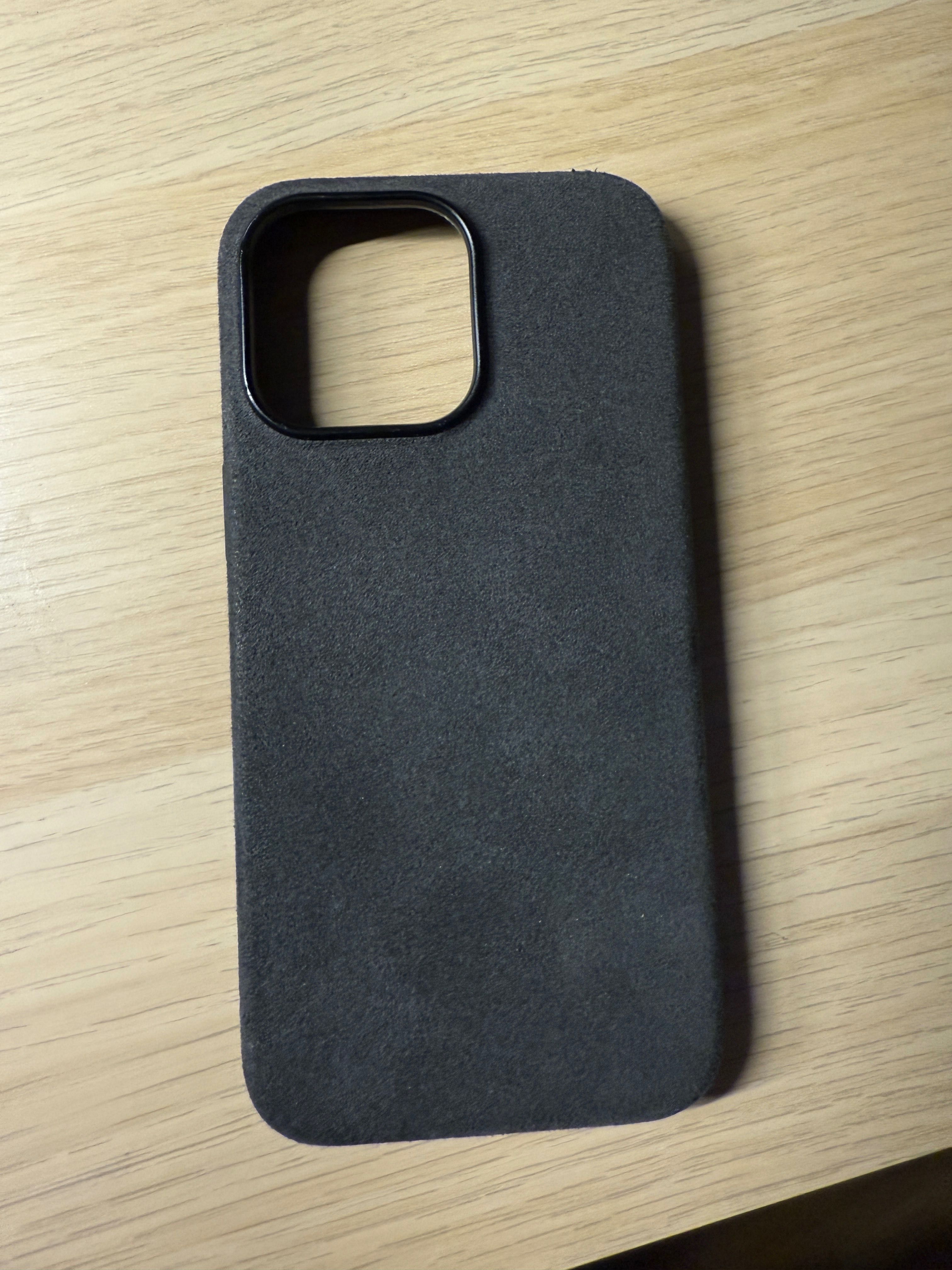 Iphone 15 pro max etui z alcantary
