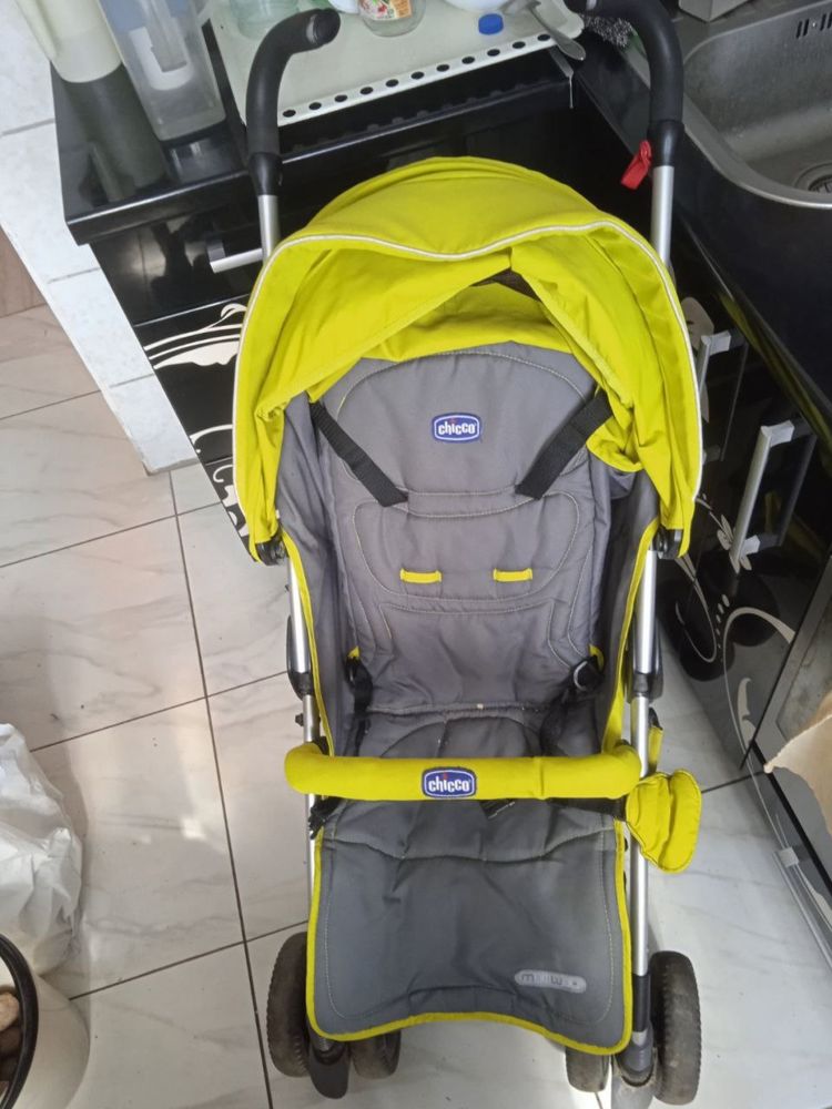 Продам детскую коляску. Коляска трость .