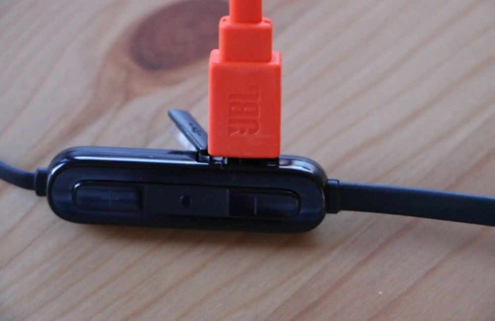 Auriculares JBL® / Bluetooth®