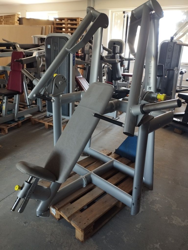 Maszyna hammer na klatkę chest press gym80 sygnum