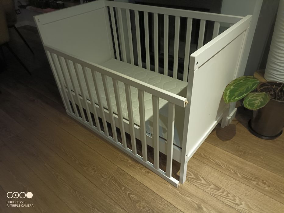 Łóżeczko  dziecięce ikea sundvik
