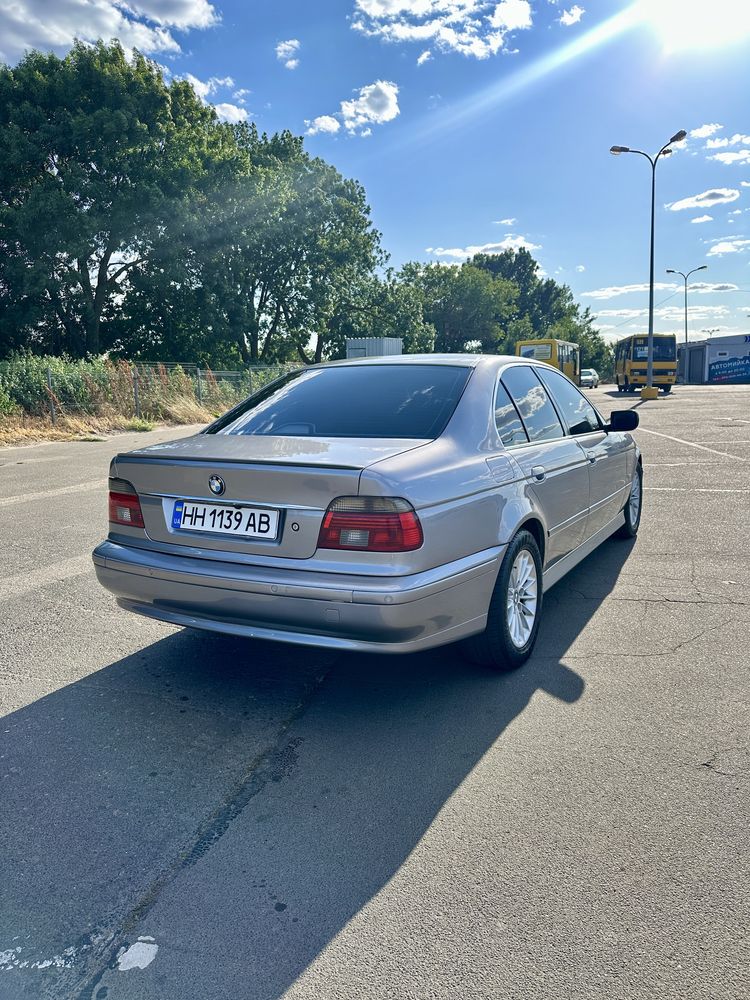 Продам Bmw 5-series Е39