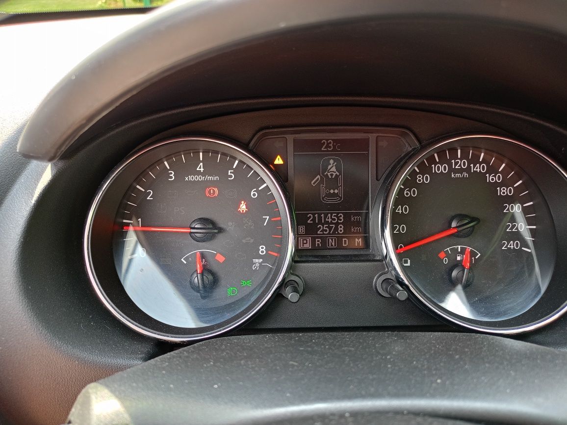 Nissan Qashqai j10 2.0 benzyna