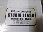 Фотоспалах студійний Falcom  SS-150B