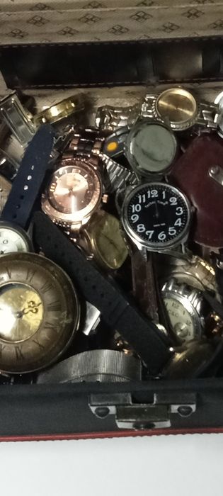 Vendo o material destas 4 fotos em bom estado