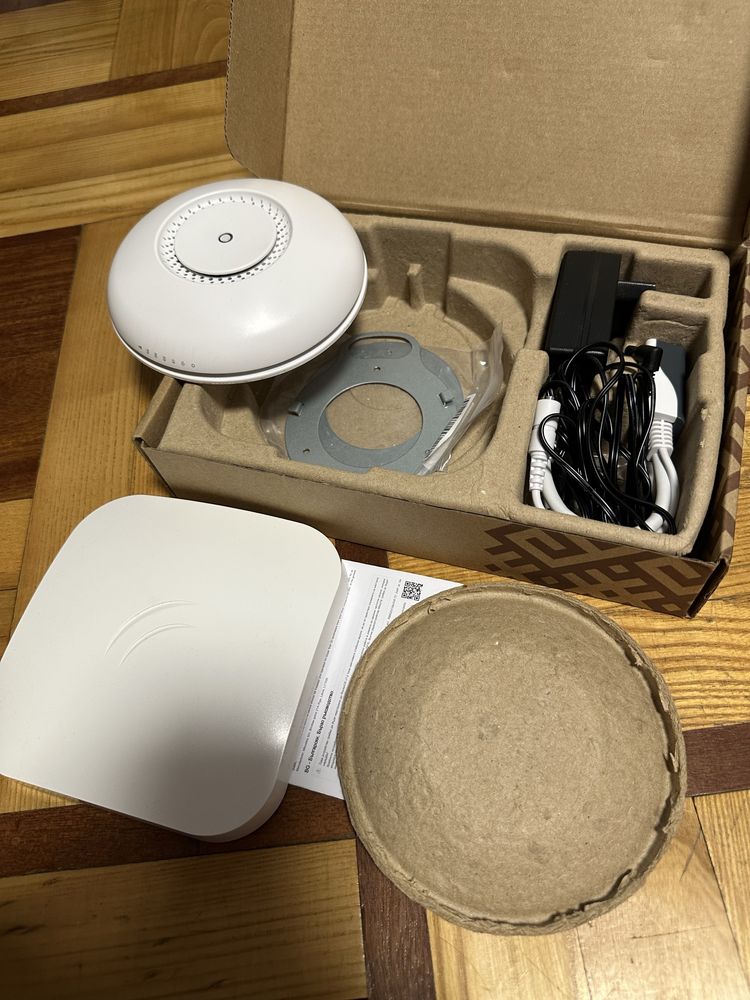 Продам  точку доступу  MikroTik cAP ac