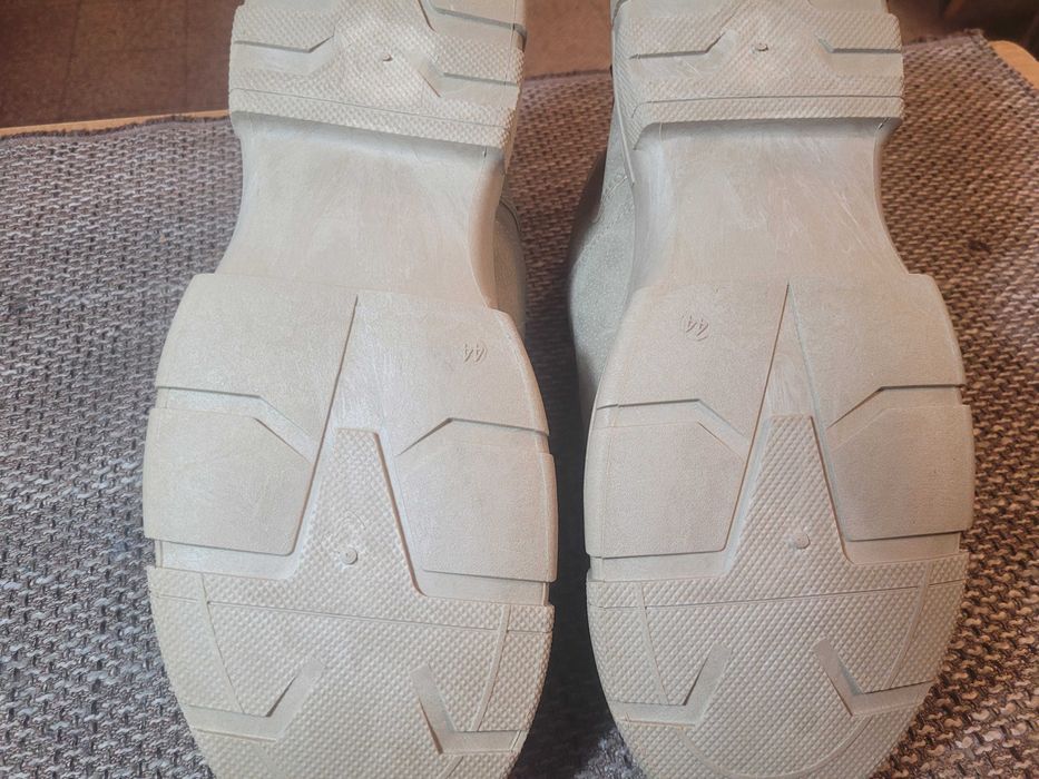 Piękne Nowe -buty zimowe rozmiar 44 duży rozmiar . zakup nietrafiony