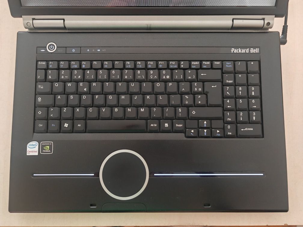Laptop Packard Bell Minos GP2 17' nVidia centrino duo