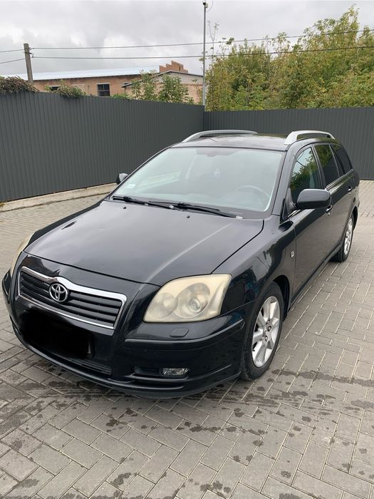Toyota Avensis 2005 рік