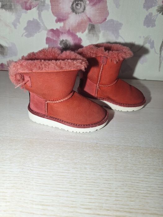 Buty dziecięce ugg 23,5