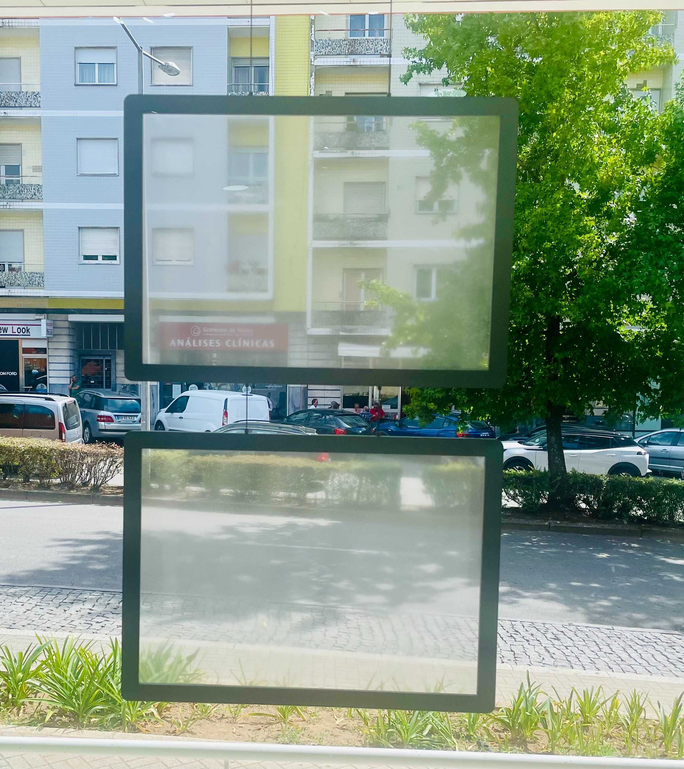 Conjunto de 4 LED Displays Dupla Face Tamanho A3 - Como Novos!