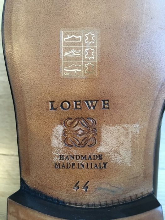 Sapatos Loewe tamanho 44 novos castanho escuro