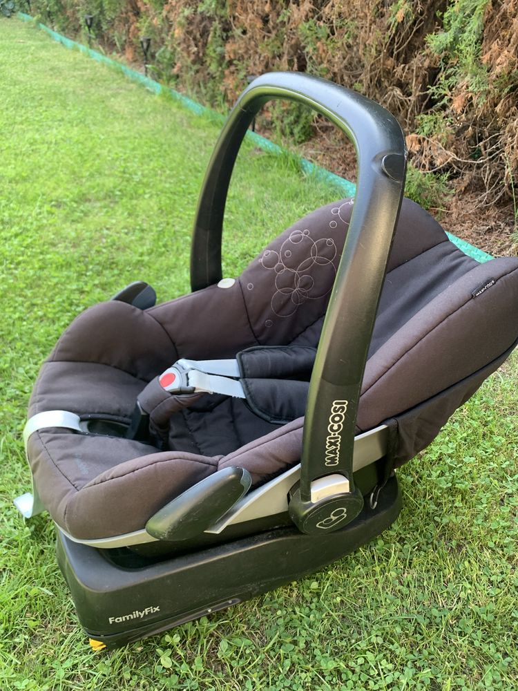 Nosidełko Maxi-Cosi Pebble + baza FamilyFix