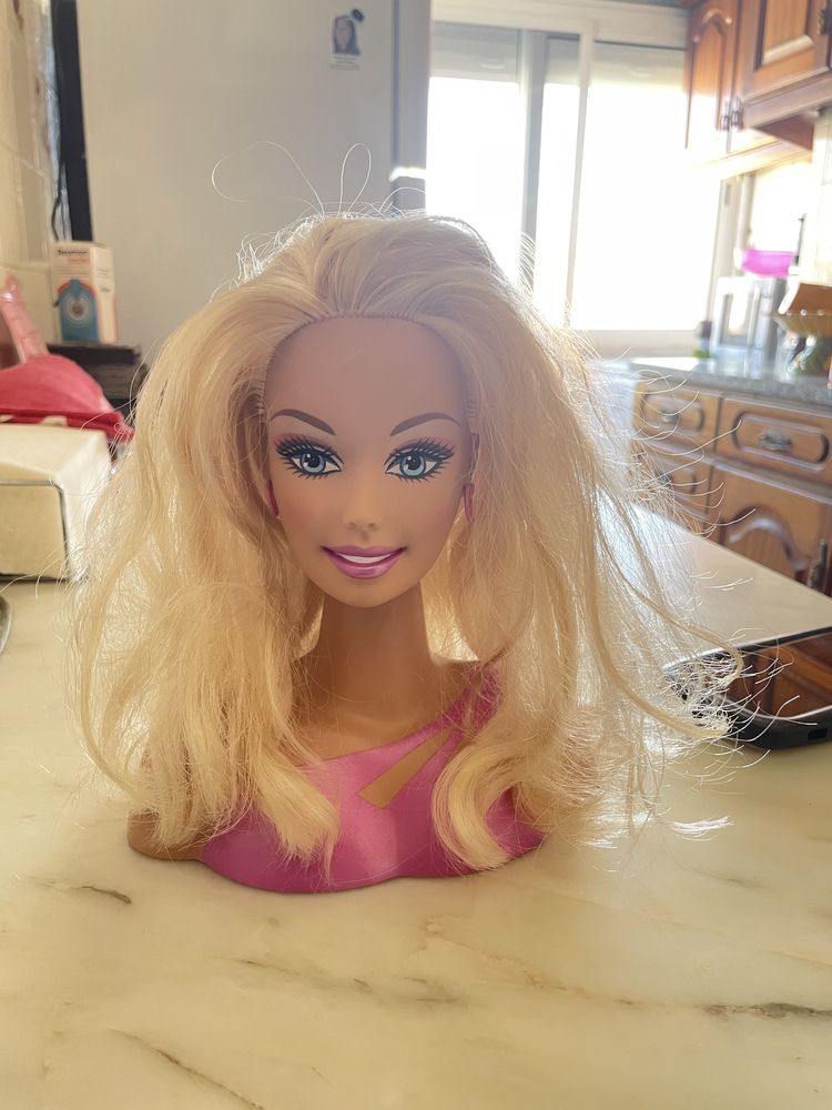 Busto barbie penteados 1998