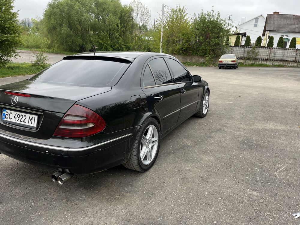 Продам Мерседес w211 E320