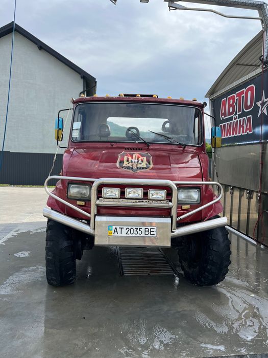 Mercedes Unimog 4x4