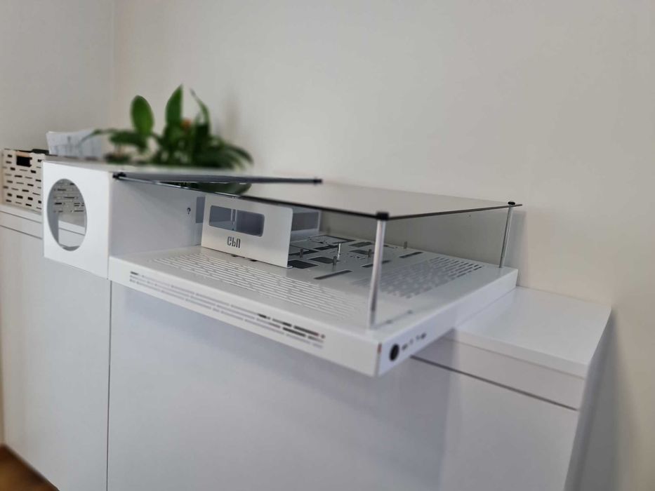 F-CASE 4 RAL Otwarta obudowa, montaż na ścianę , szkło