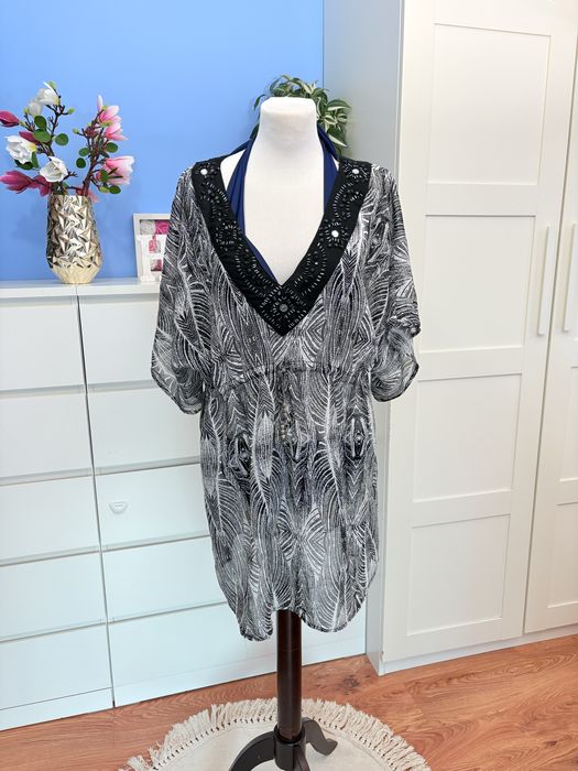 Tunika, narzutka, pareo na strój kąpielowy, sukienka, z koralikami.