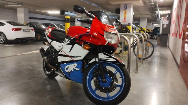 Honda CBR 600 F2