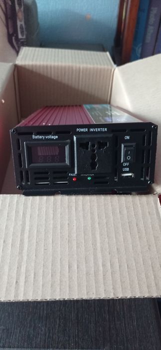 Інвертор перетворювач напруги 7000