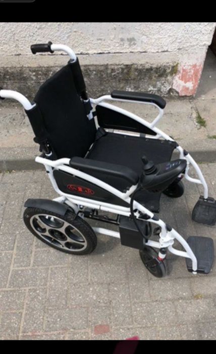Wózek inwalidzki eletkryczny sprawny
